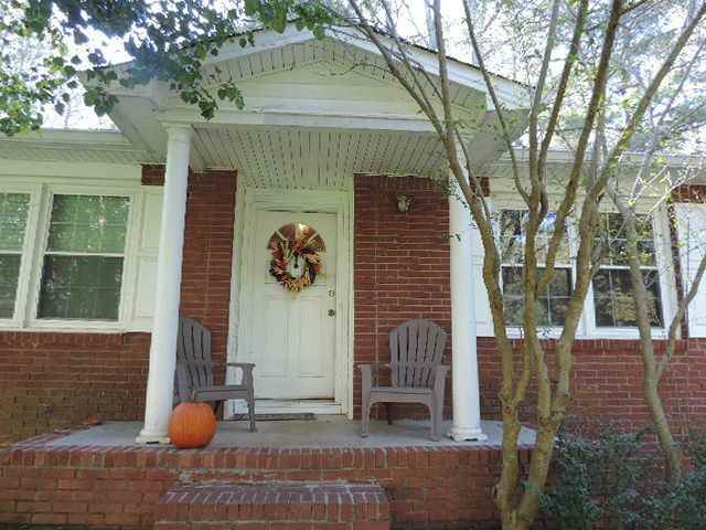 150 Thompson Pl - Photo 2 of 14