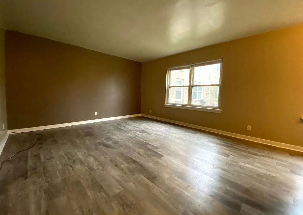 214 Parkview Blvd - Photo 3 of 6