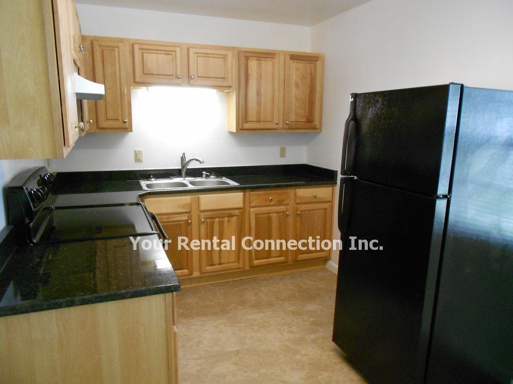 1036 Woodland Ave - Photo 3 of 8
