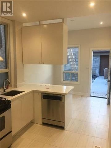 120 Montrose Avenue - Photo 6 of 10