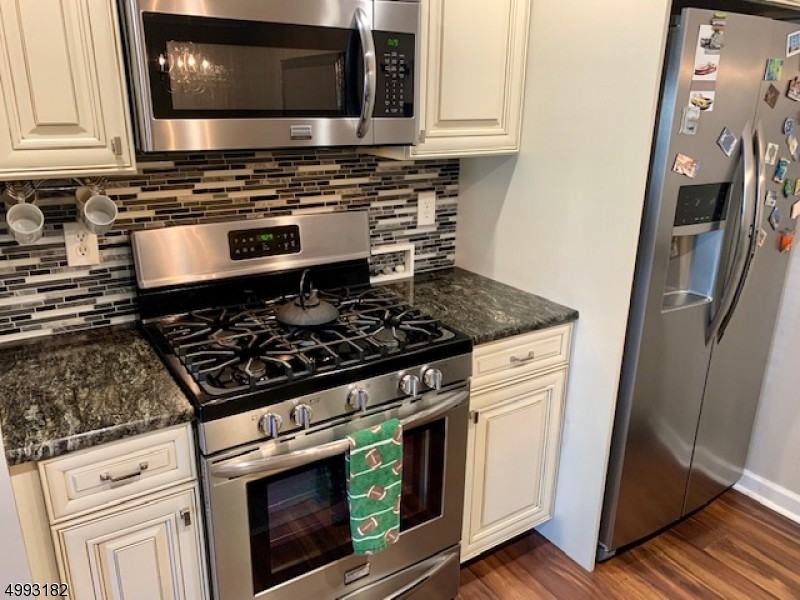 3 Genoble Rd - Photo 2 of 19