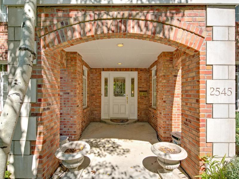 2545 East Kentucky Avenue - Photo 2 of 44