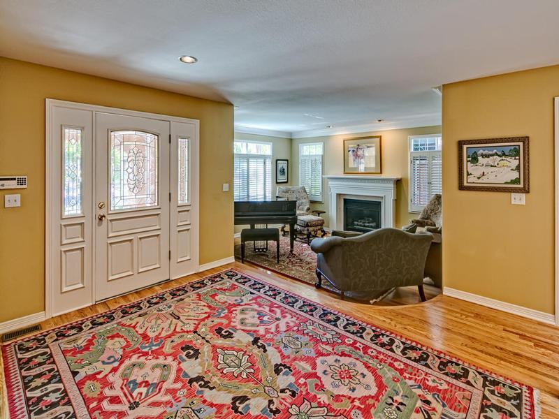 2545 East Kentucky Avenue - Photo 3 of 44