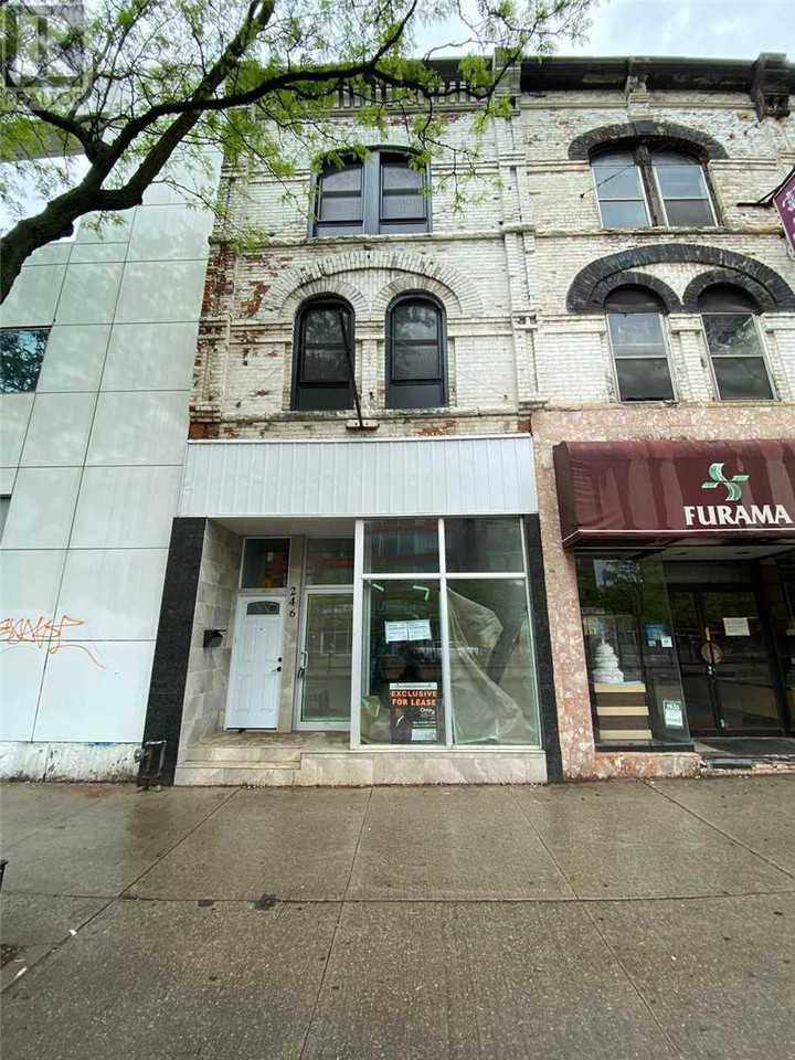 Spadina Ave & Dundas St W 1, Toronto, ON M5T 2C2 2 Bedroom Apartment