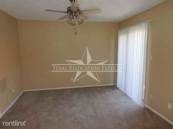 Fredericksburg and Data Point 1068 - Photo 2 of 8