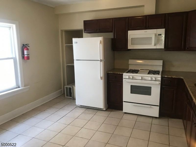 122 Cacciola Pl - Photo 2 of 10