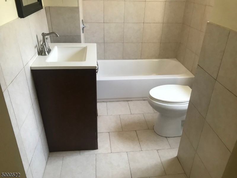 122 Cacciola Pl - Photo 7 of 10