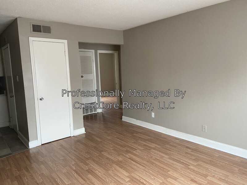 1401 Meeks St - C8 Ll #C8LL - Photo 3 of 7