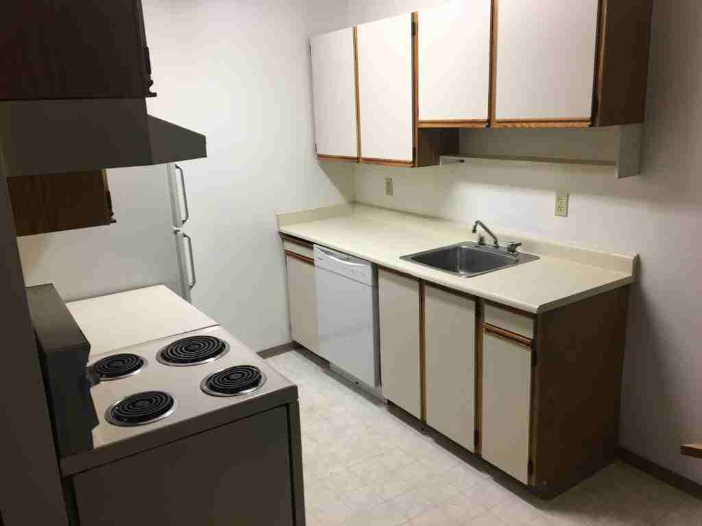 Clipper Cove TH - Photo 3 of 7