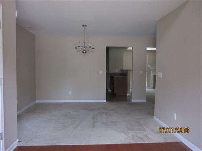 3413 Whitesail Ct - Photo 3 of 17