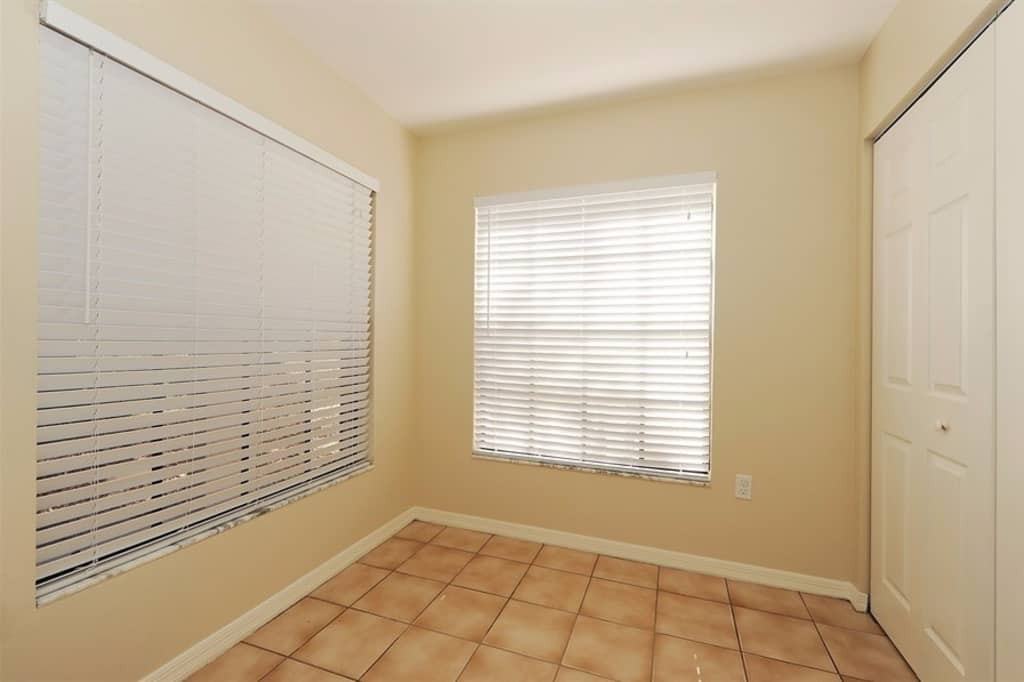 923 Sandywood Dr - Photo 3 of 23