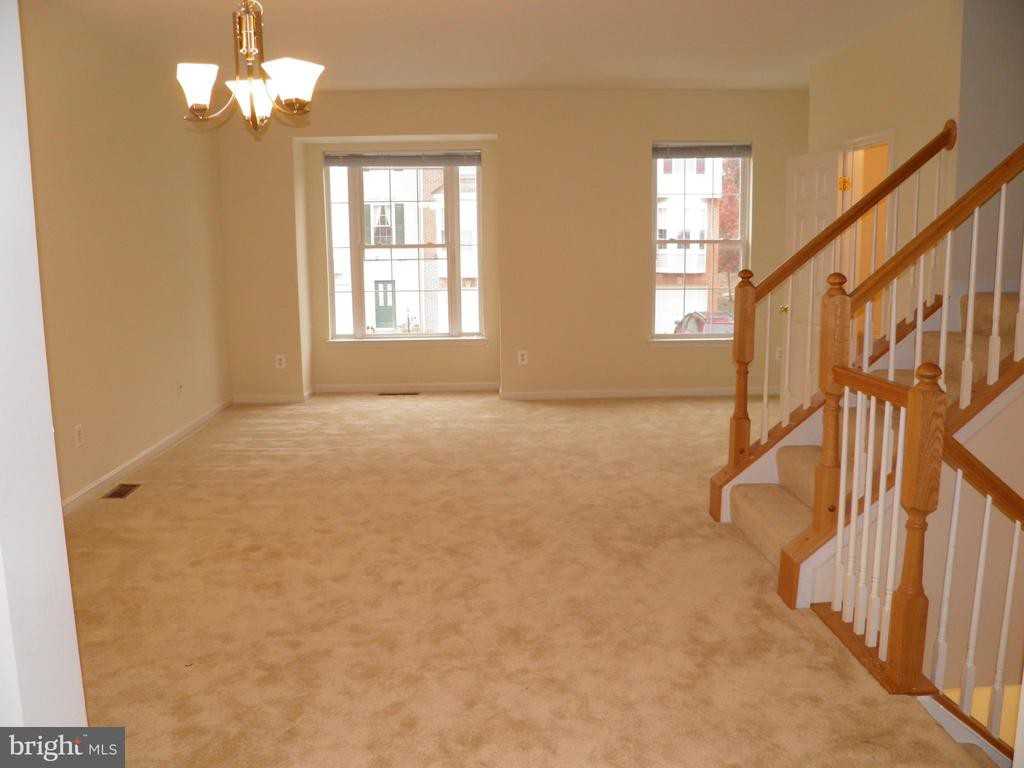 20382 Farmgate Ter - Photo 3 of 28