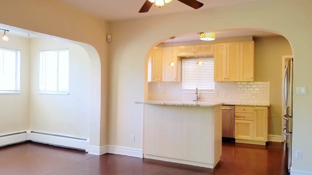 1365 S Vine St - Photo 2 of 12
