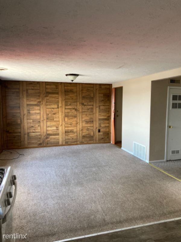 1704 1/2 Eastern Ave #2 - Photo 3 of 7