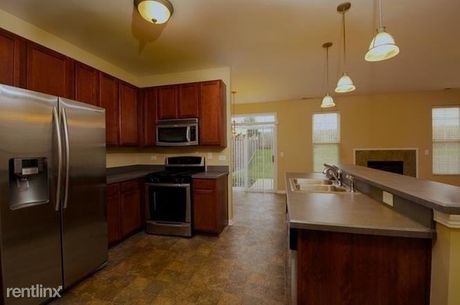 25243 Colligan St - Photo 3 of 12