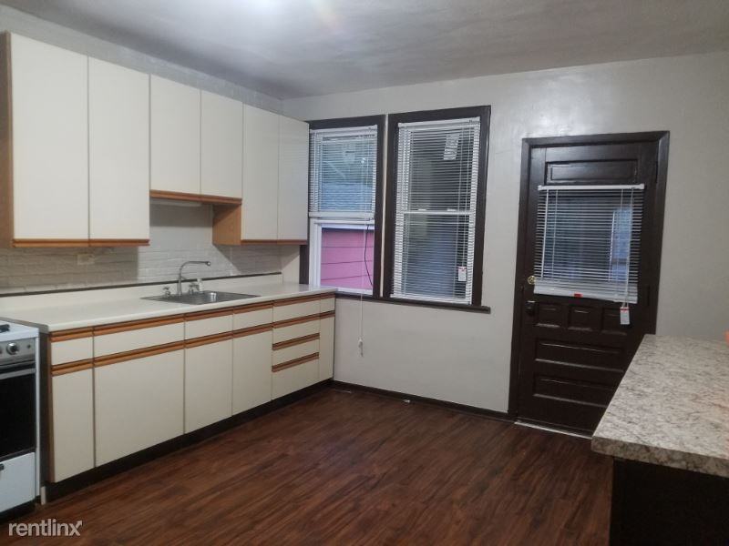 1080 Priestley Ave - Photo 2 of 15