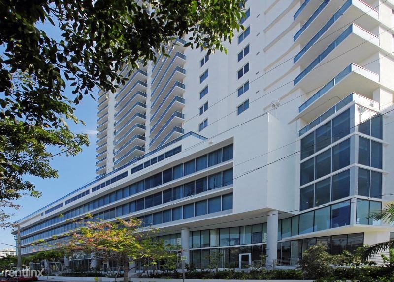 340 W Flagler St Studio - Photo 2 of 9