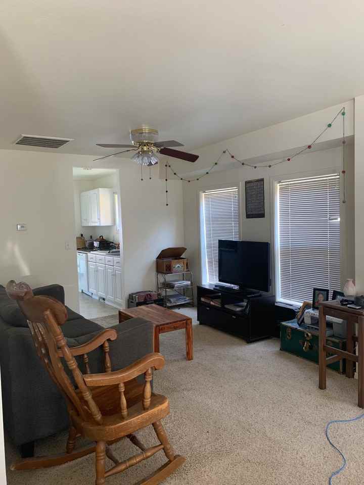 810 Eastside St Ne - Photo 2 of 11