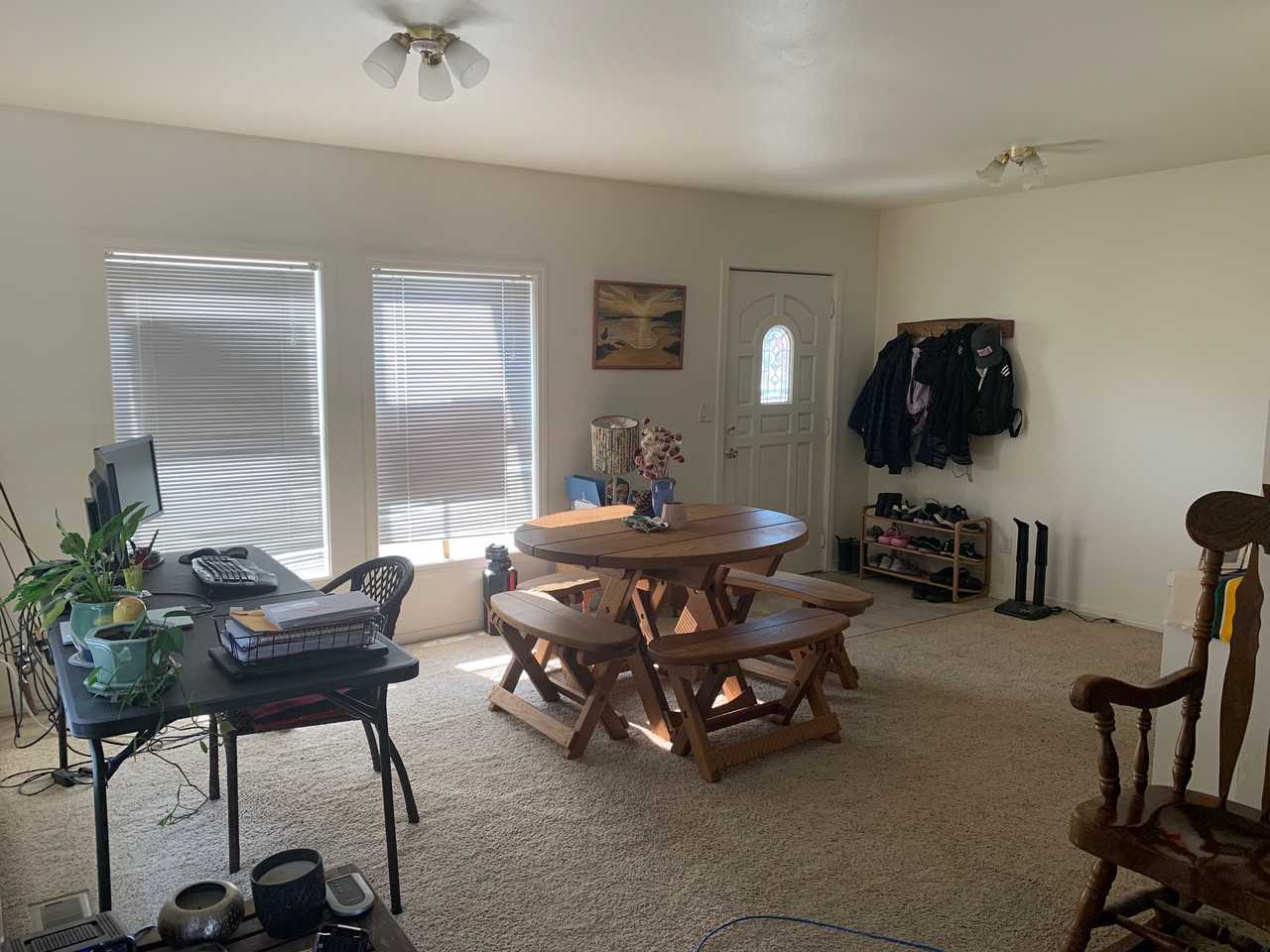 810 Eastside St Ne - Photo 3 of 11