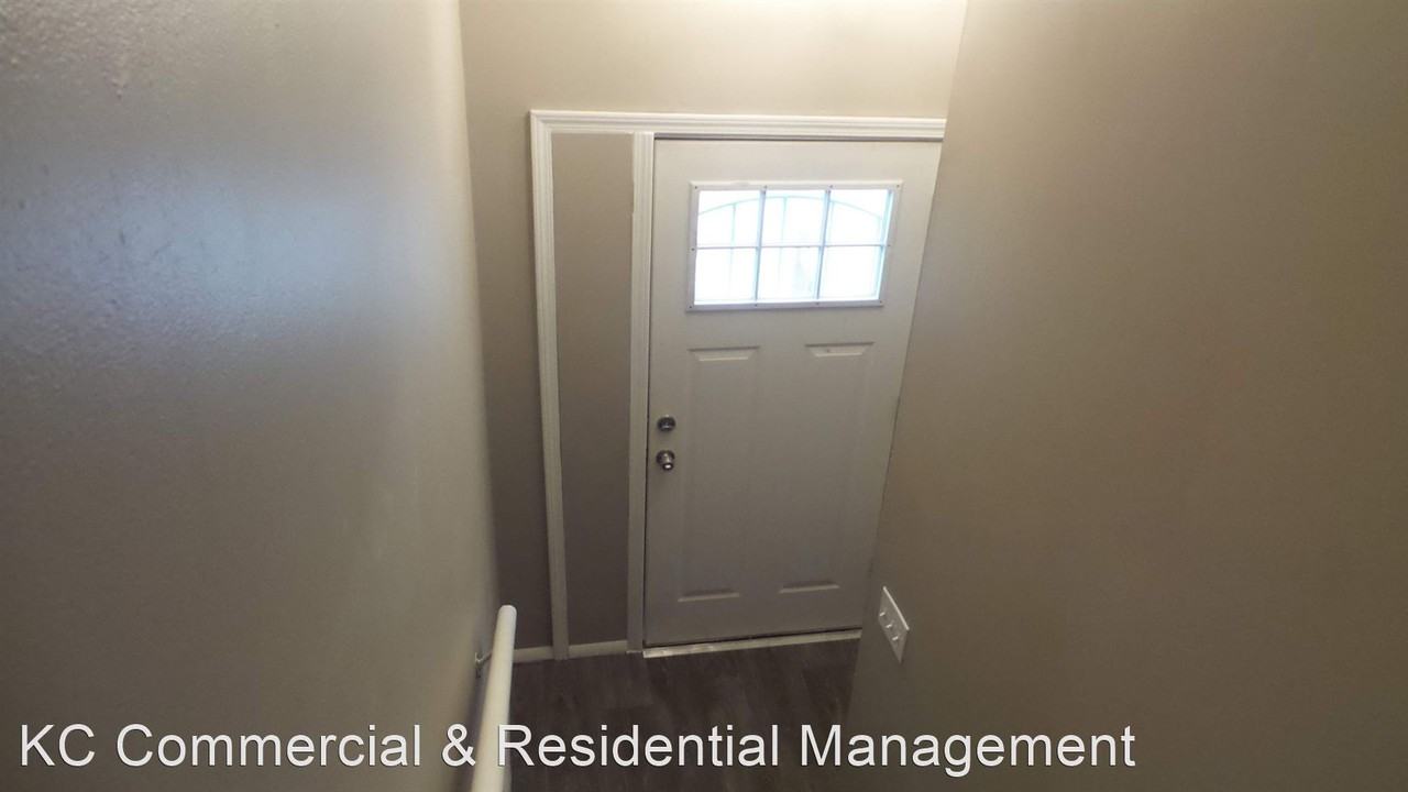 6002 N Euclid Ave - Photo 2 of 25