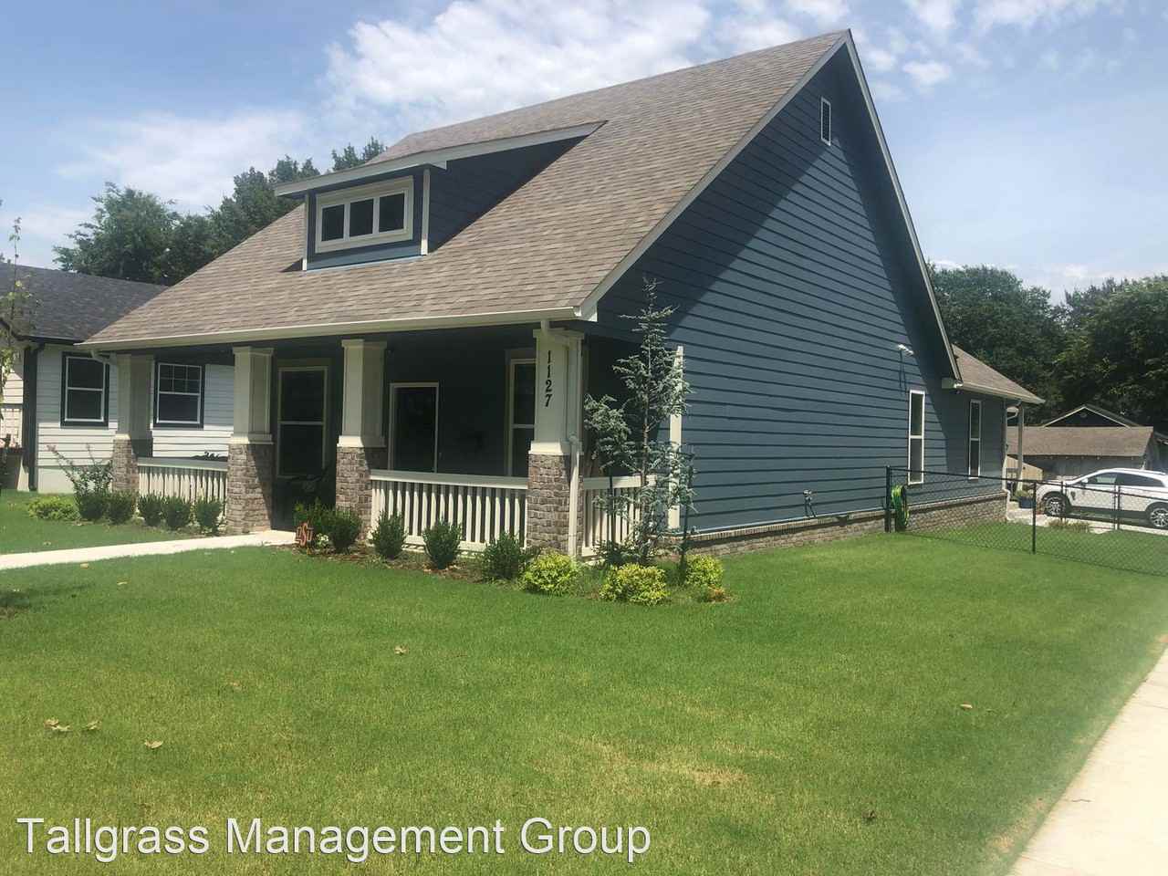 1127 N Boston Ave - Photo 2 of 3