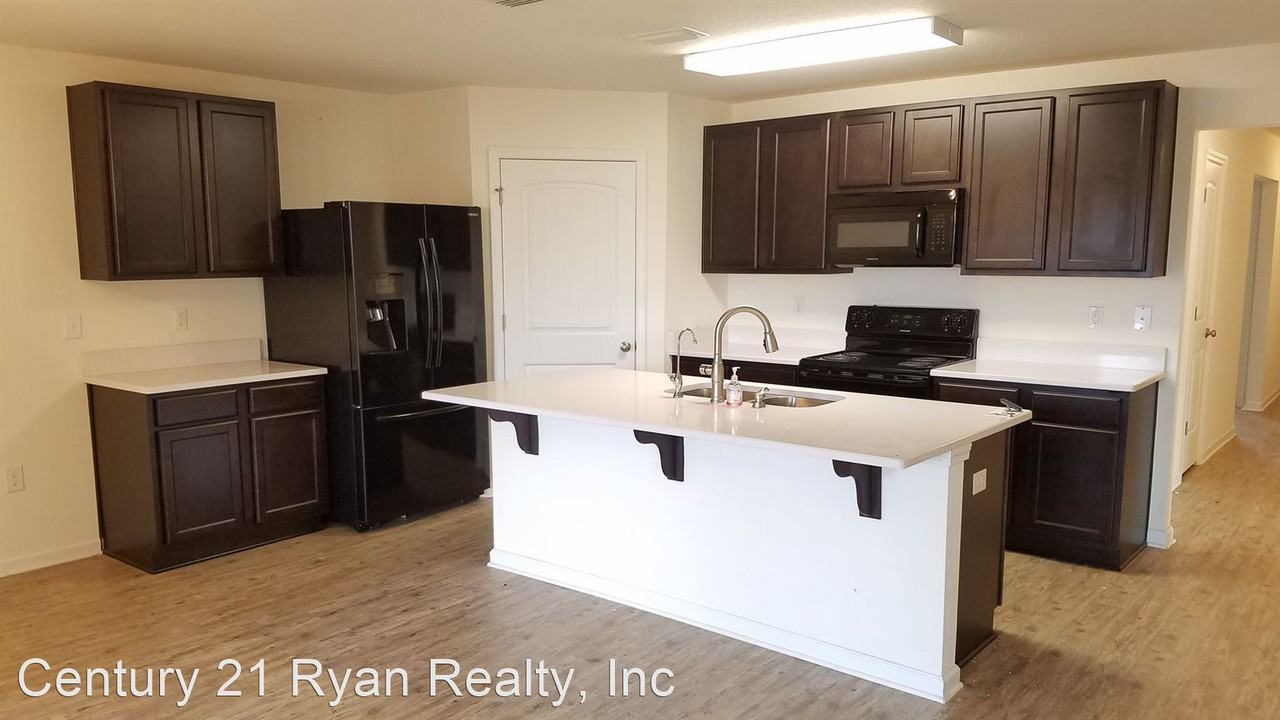 6153 Riverbrooke Dr - Photo 3 of 20