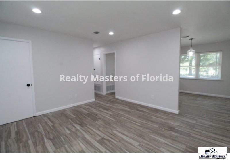 3380 Rothschild Dr - Photo 3 of 11