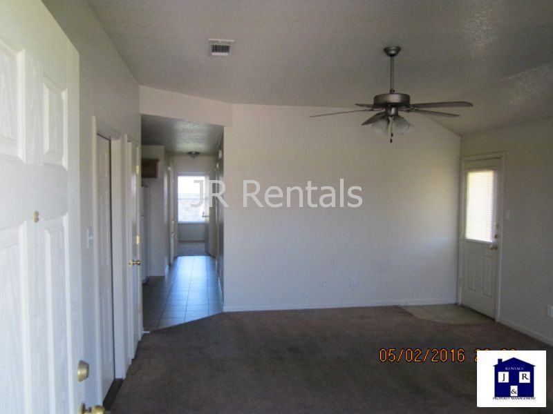 2915 Sunflower Trl #B - Photo 4 of 23