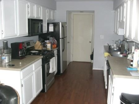 1322 Sandhurst Ln - Photo 2 of 14