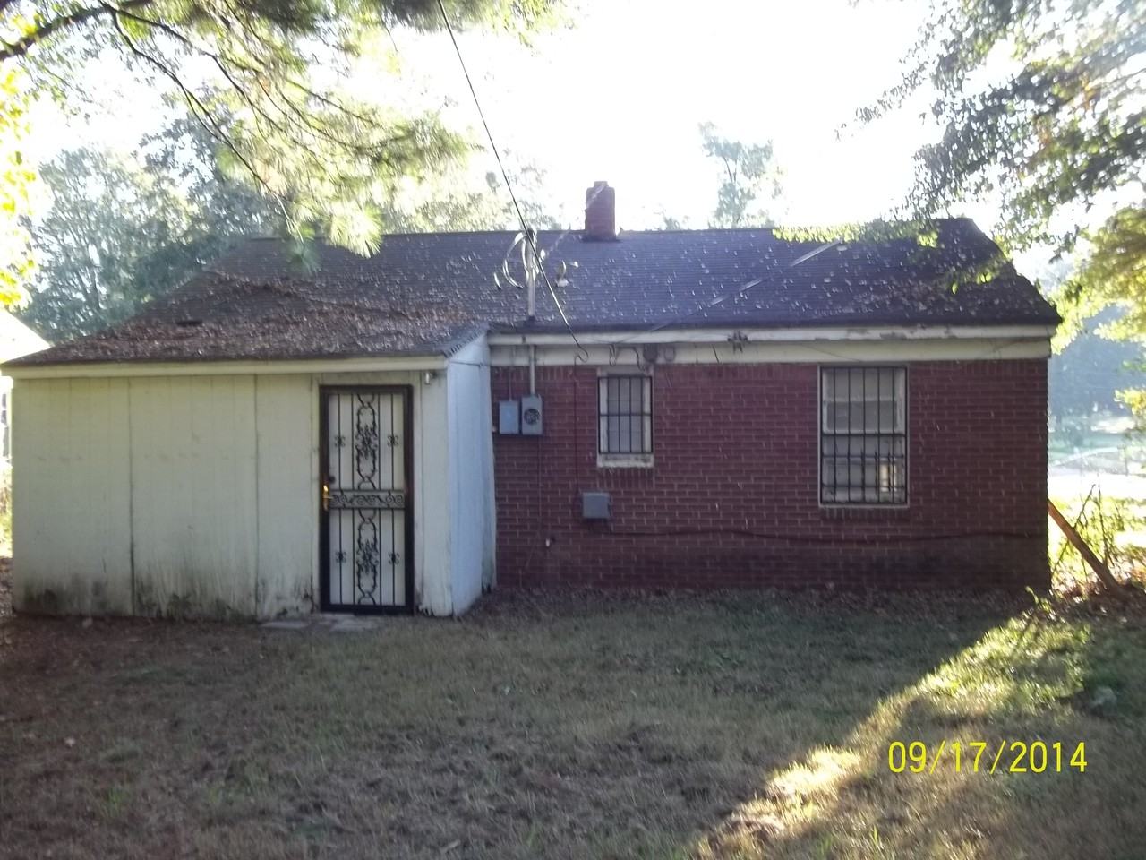 2365 Imogene St - Photo 2 of 7