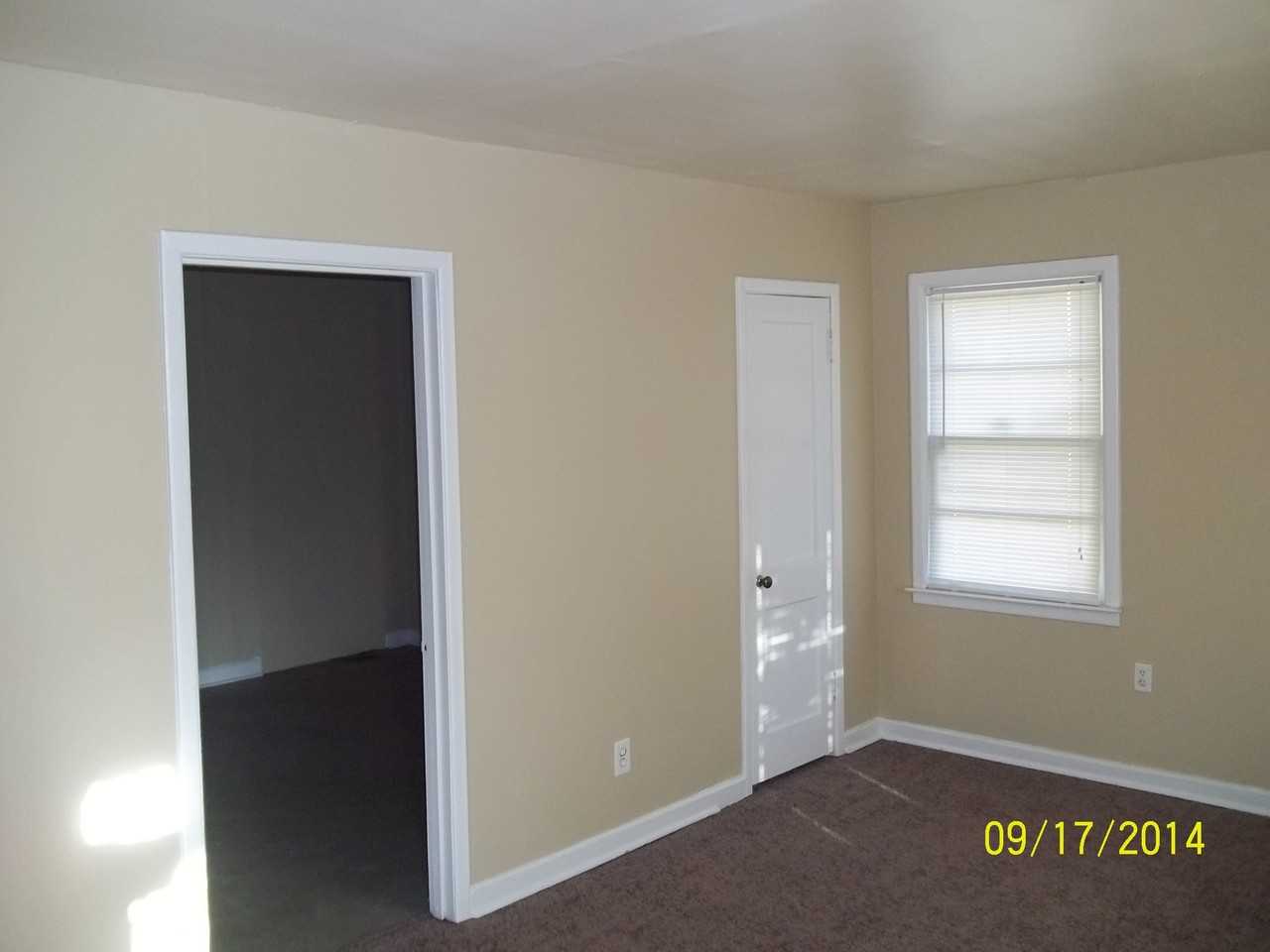 2365 Imogene St - Photo 3 of 7