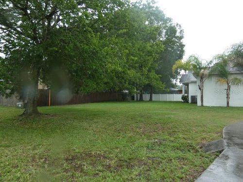 5394 Eagle Island Dr - Photo 2 of 8