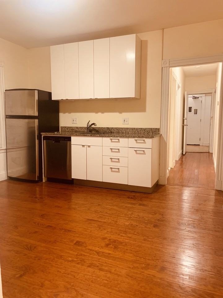 Eastman St #3 - Photo 2 of 16