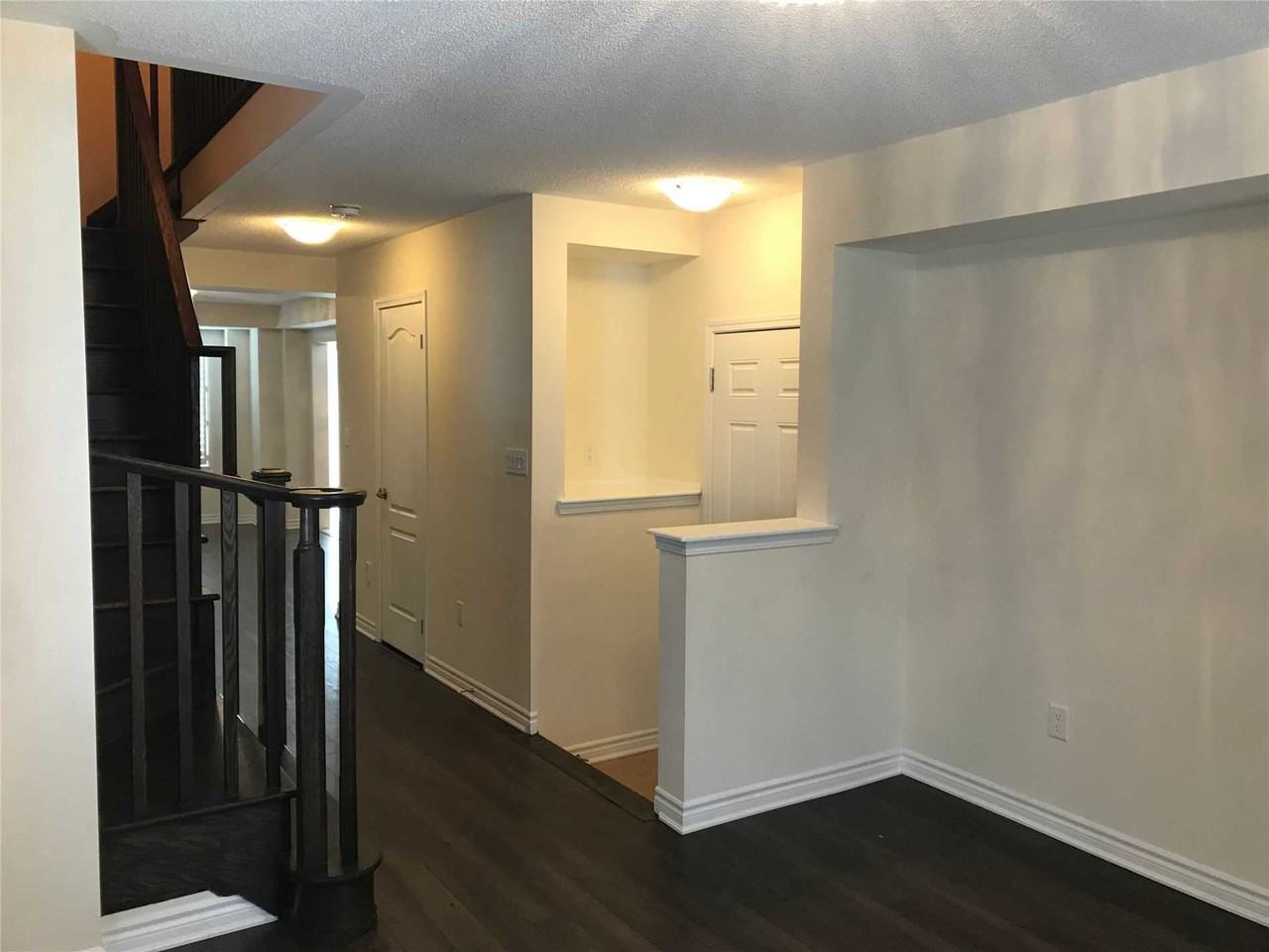 278 Gooding Crescent - Photo 3 of 15