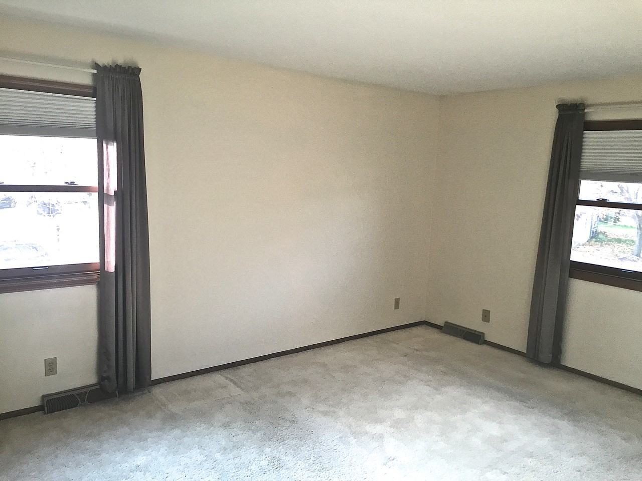 6570 Radburn Ln - Photo 3 of 16