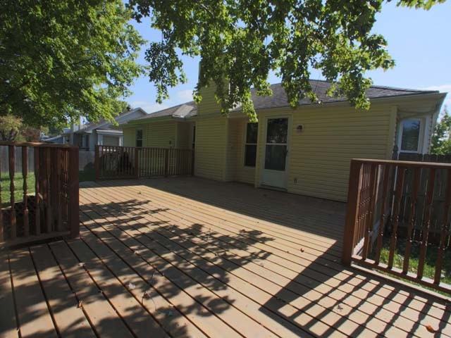 207 NW Leann Dr - Photo 3 of 15