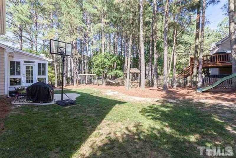 1304 Marshall Farm St - Photo 2 of 24