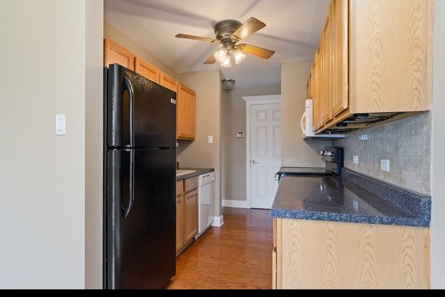 5711 128th St #21 - Photo 3 of 12