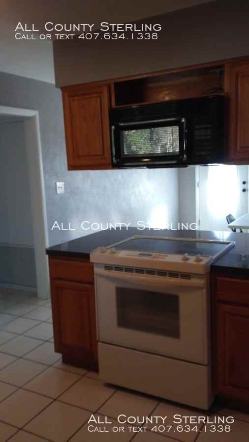 185 Overbrook Dr - Photo 3 of 6