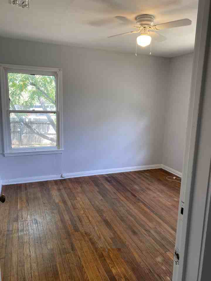 147 El Monte Boulevard - Photo 3 of 10