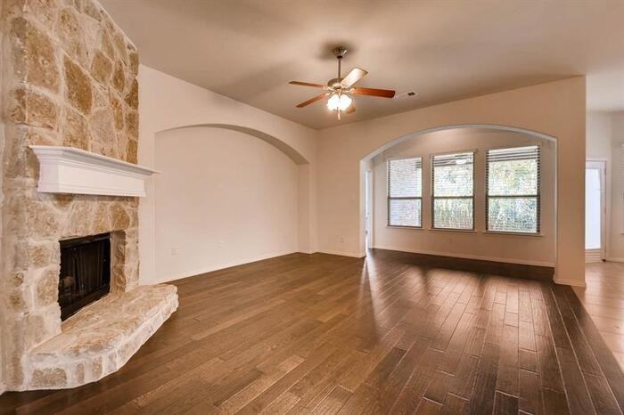 5024 Kestrel Dr - Photo 2 of 18