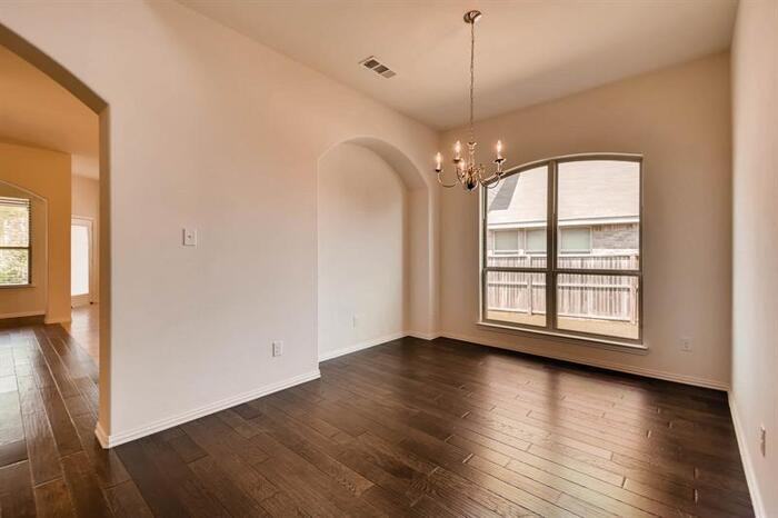 5024 Kestrel Dr - Photo 3 of 18