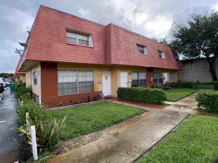 2520 Nw 52nd Ave #21C