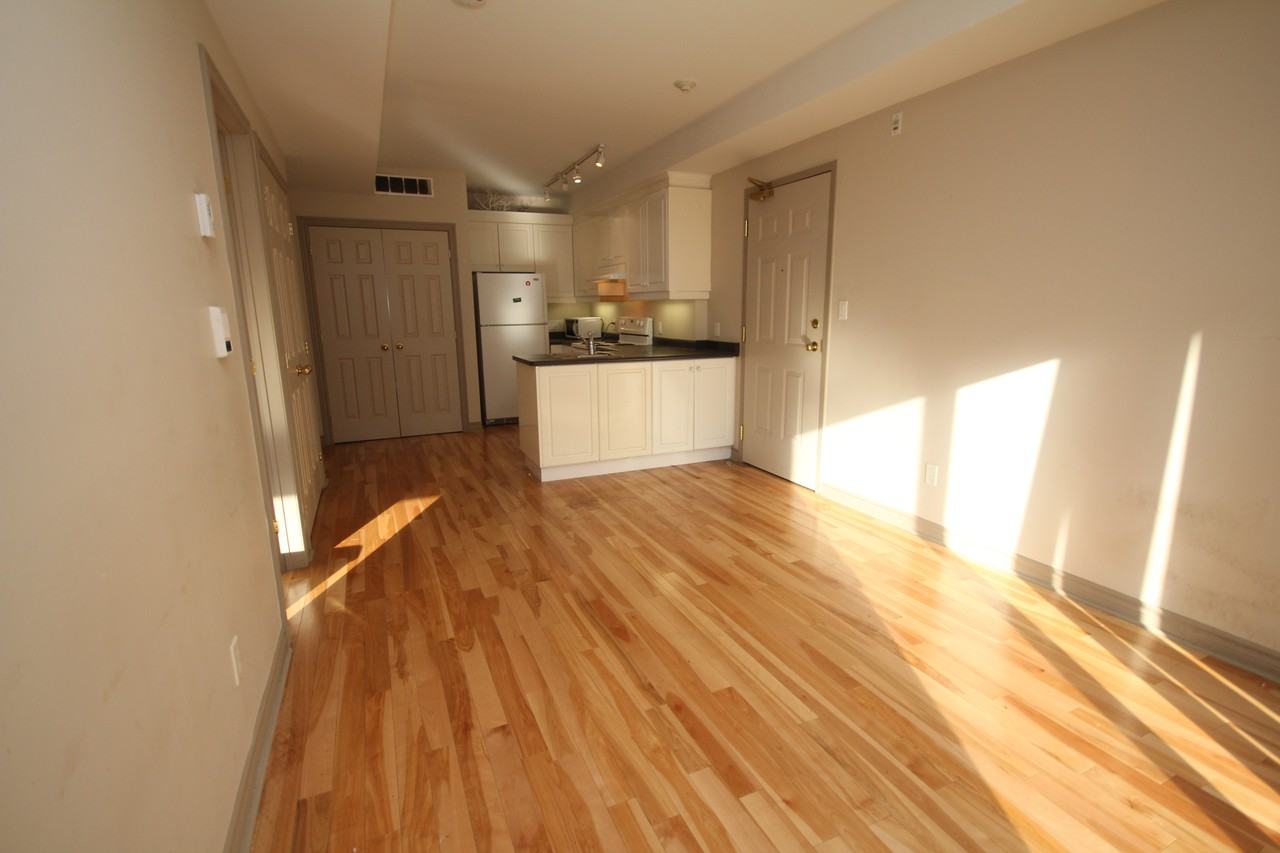 648 Yonge Street #204