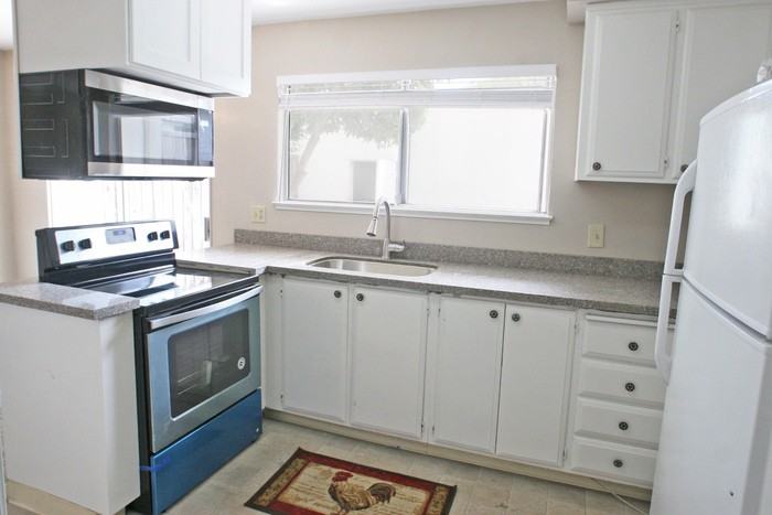 578 Carpentier Way - Photo 3 of 13