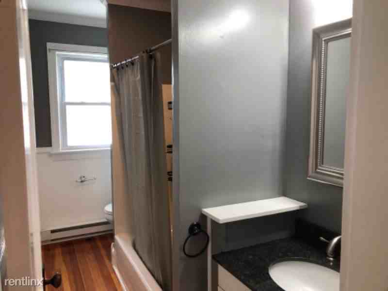 33 Durrell St 1st Fl - Photo 3 of 7