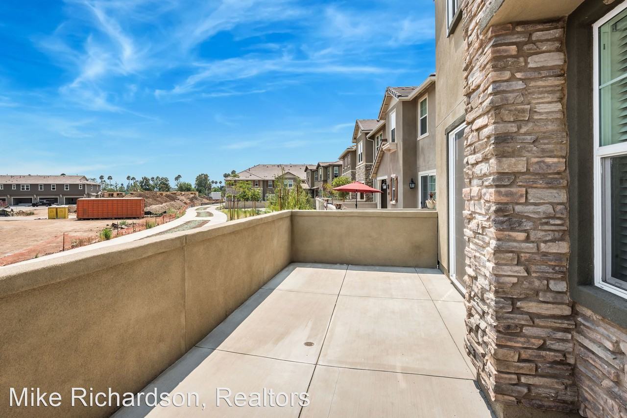 6621 Fathom Way - Photo 3 of 23