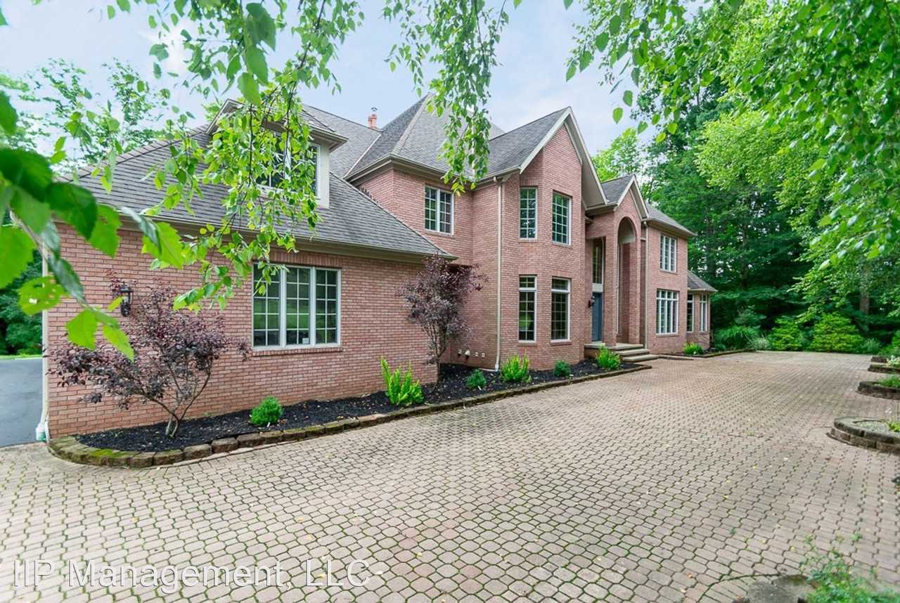 5477 Liberty Rd - Photo 2 of 50