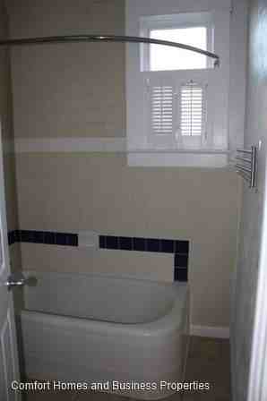 202 Sycamore St Ne - Photo 2 of 33