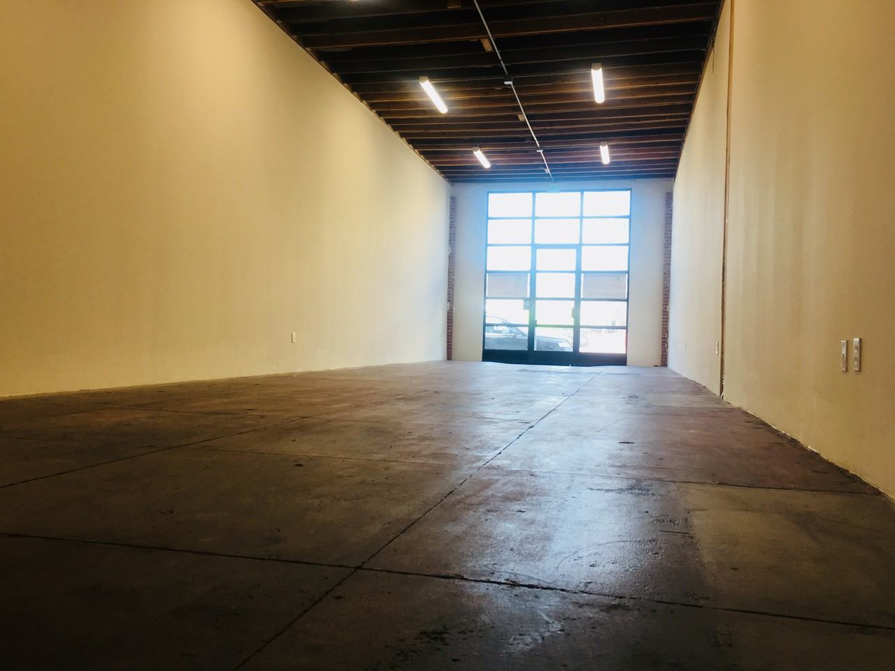 4474-4476 W Adams Blvd - Photo 2 of 22